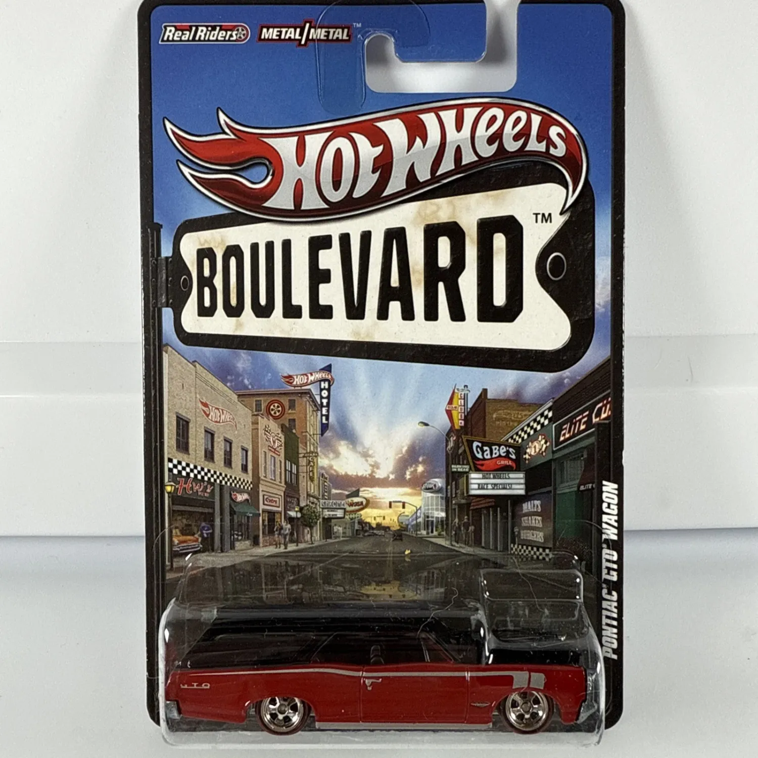 Hot Wheels Boulevard 2011 Big Hits Pontiac GTO Wagon