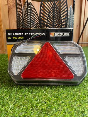 FEU DE REMORQUE LED DROIT