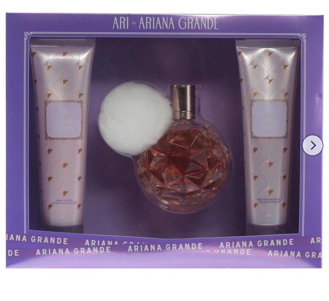Ari - Ariana Grande SET