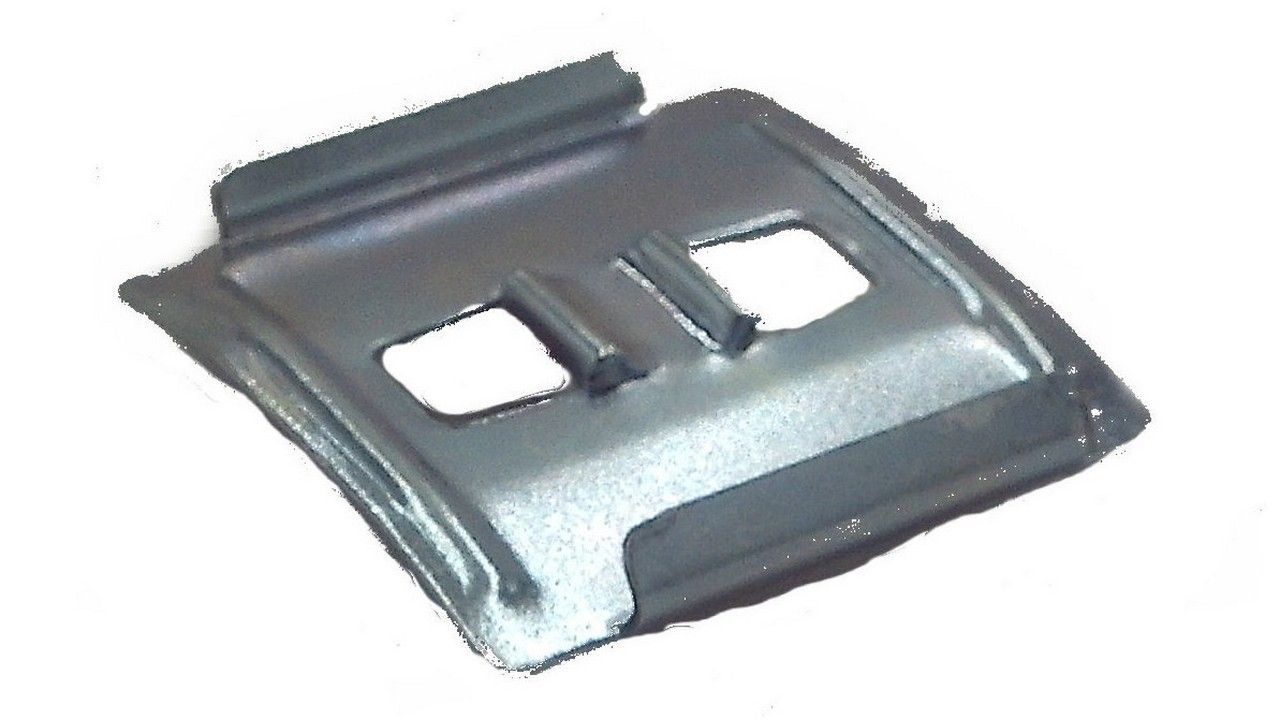 C3AZ-62290B82A | CLIP - LOWER REAR QTR PANEL MO.|H8-9