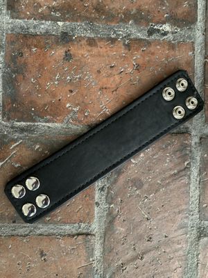 Black Bracelet 9&quot; x 2&quot;