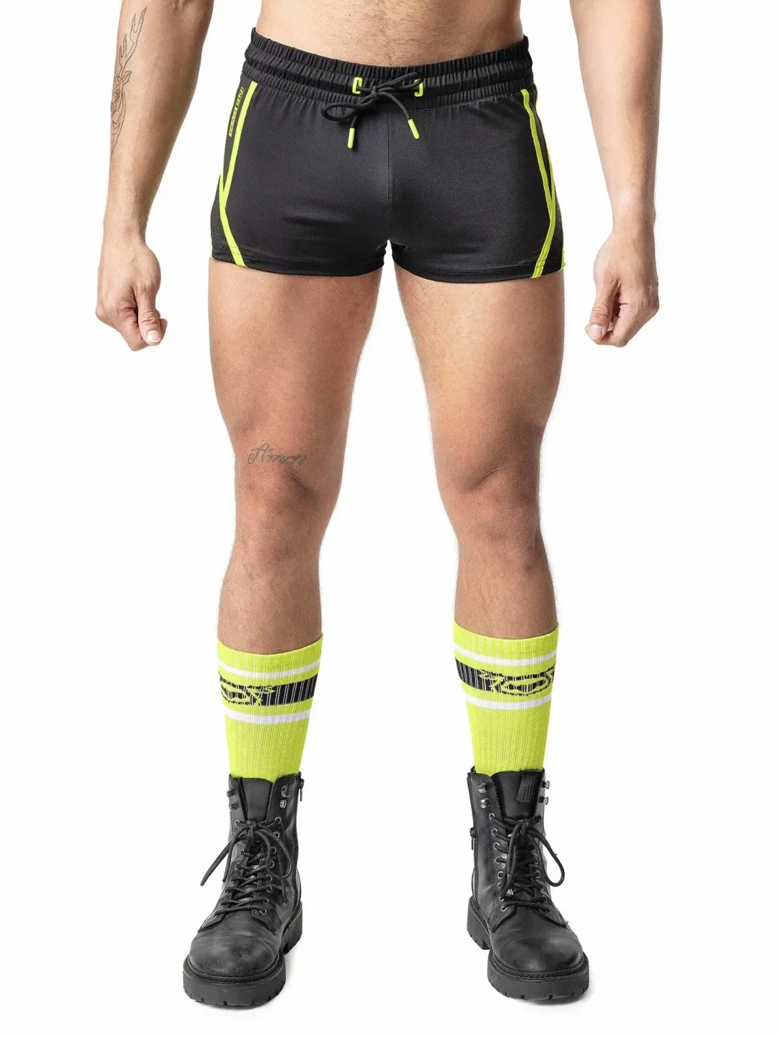 Voltage Trunk Short, Size: Small