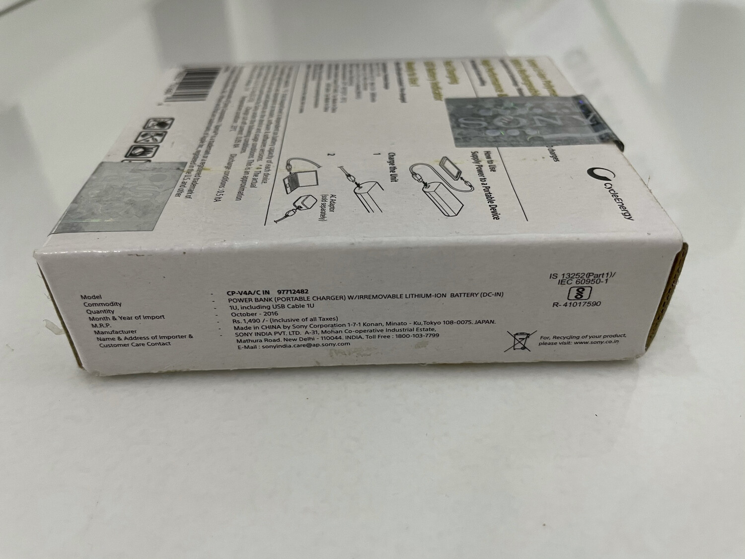 Sony 4700 mAh Li-Polymer Power Bank, Black