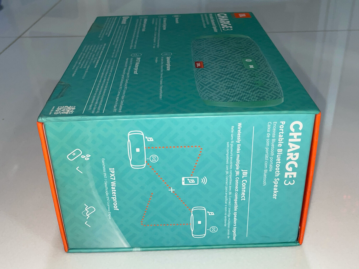 JBL Charge 3 Wireless Portable Speaker, Green JBL Charge 3 Wireless Portable Speaker, Green