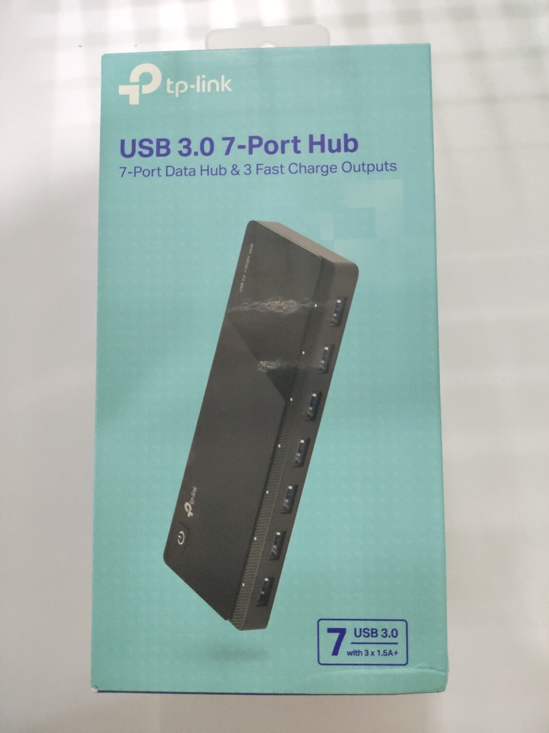 TP-Link UH700 7-Port 3.0 USB External Hub TP-Link UH700 7-Port 3.0 USB External Hub