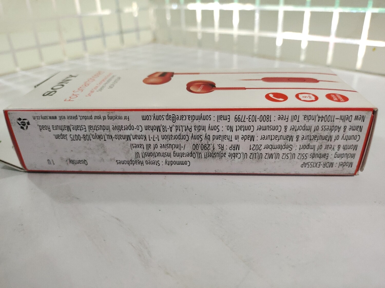 Sony MDR-EX155AP in-Ear Headphones with Mic, Red