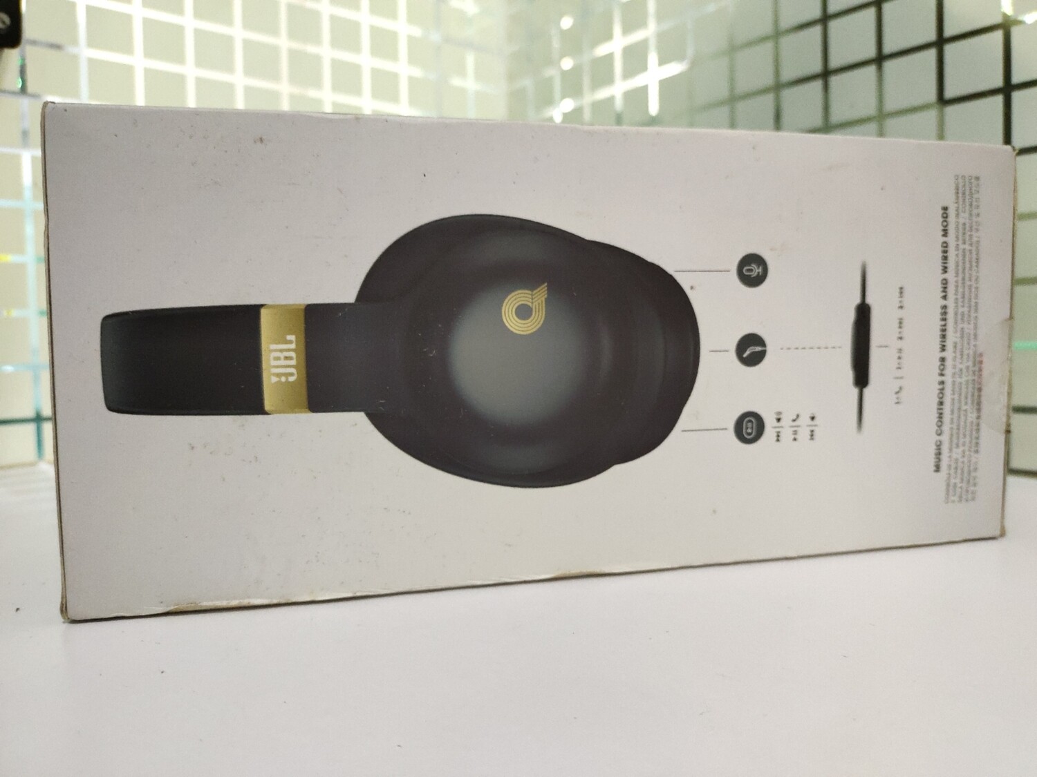 JBL E55BT Quincy edition Bluetooth Headset, Black JBL E55BT Quincy edition Bluetooth Headset, Black