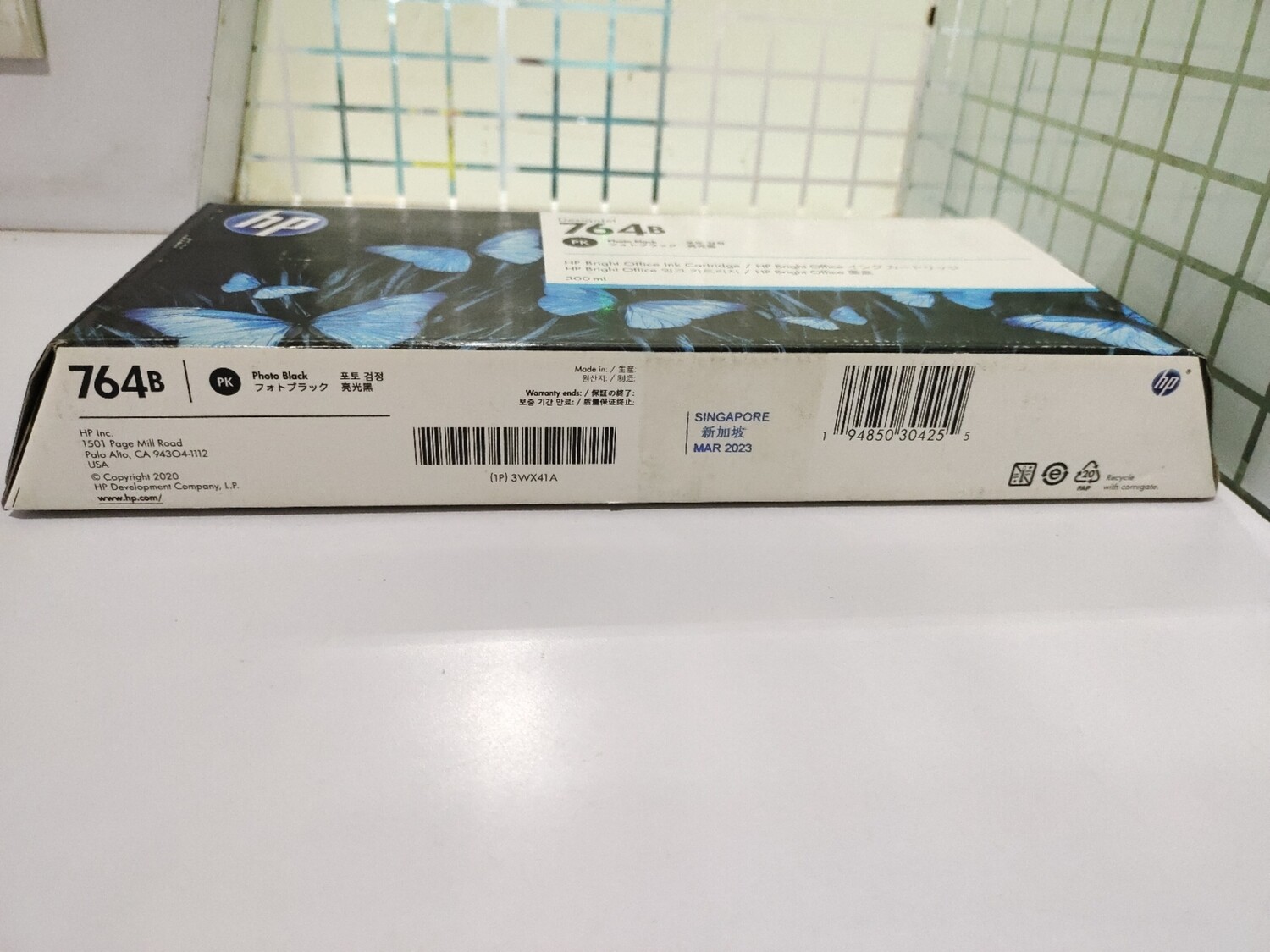 HP DesignJet 764 / 764B Photo Black Ink Cartridge, 300ml HP DesignJet 764 / 764B Photo Black Ink Cartridge, 300ml