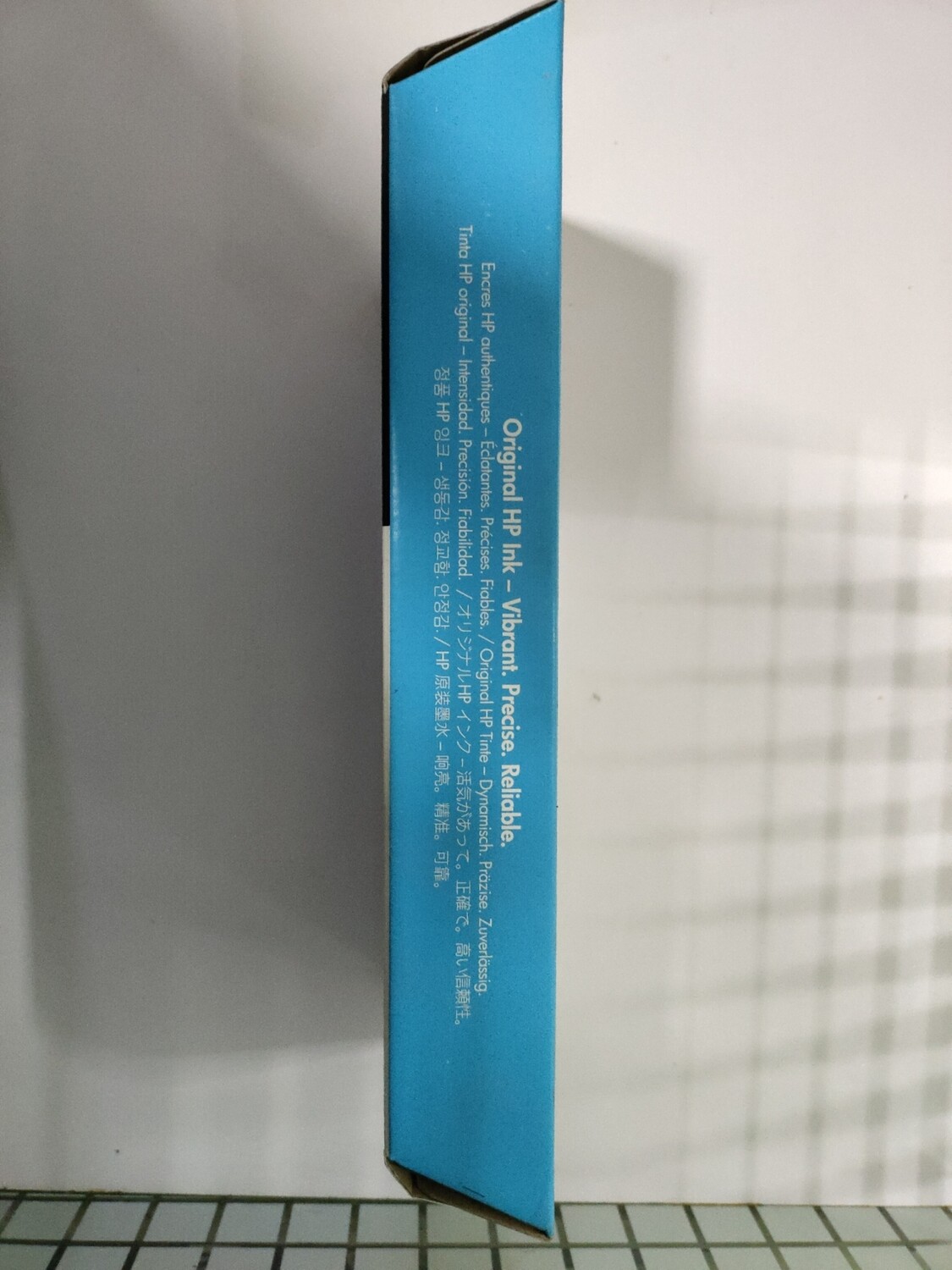 HP DesignJet 728 Cyan Ink Cartridge, 300ml (T730, T830)