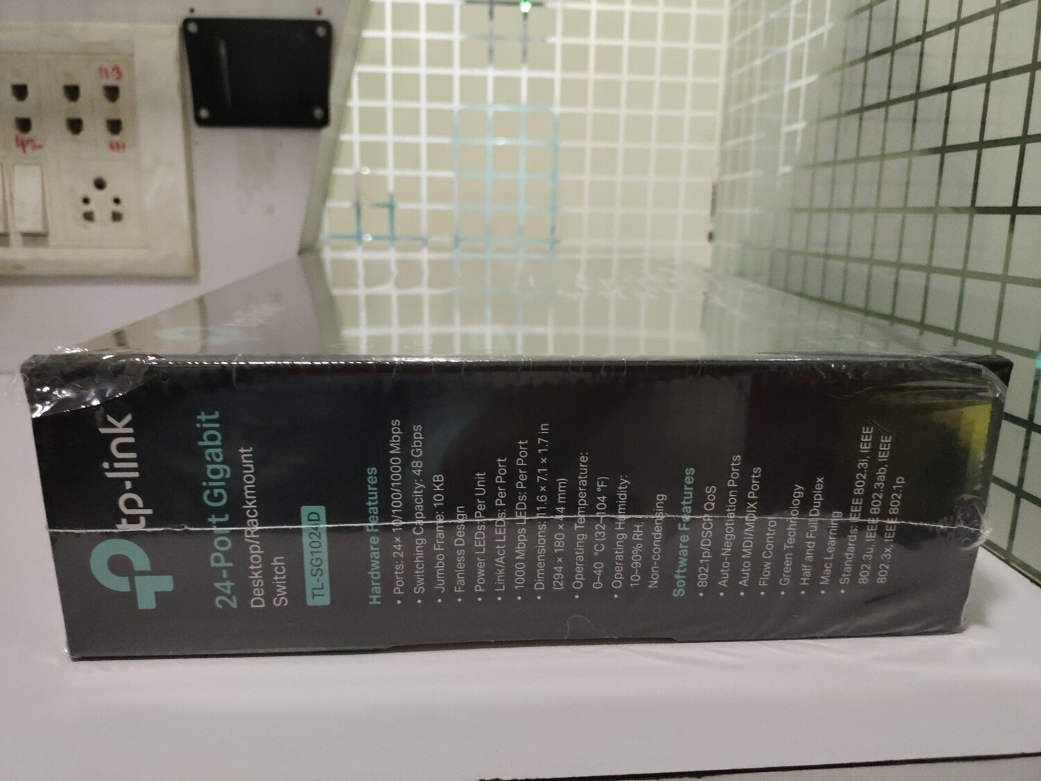 TP-Link SG1024D 24-Port Gigabit Rackmount Switch TP-Link SG1024D 24-Port Gigabit Rackmount Switch