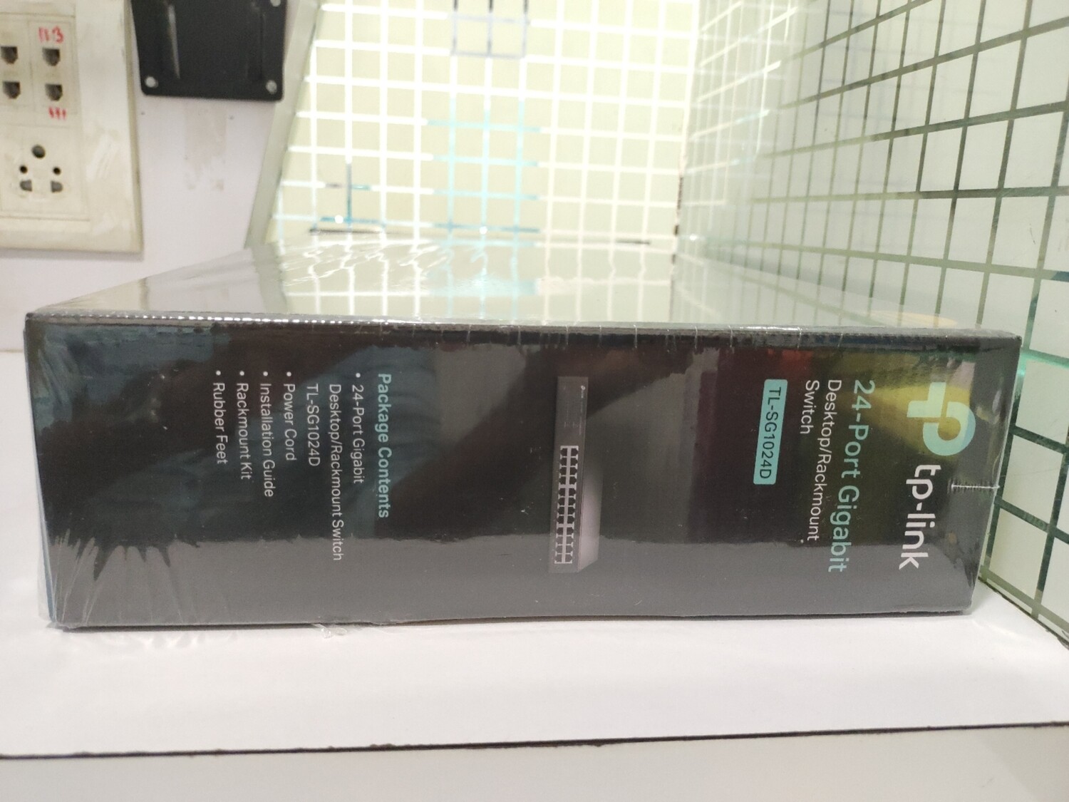 TP-Link SG1024D 24-Port Gigabit Rackmount Switch TP-Link SG1024D 24-Port Gigabit Rackmount Switch