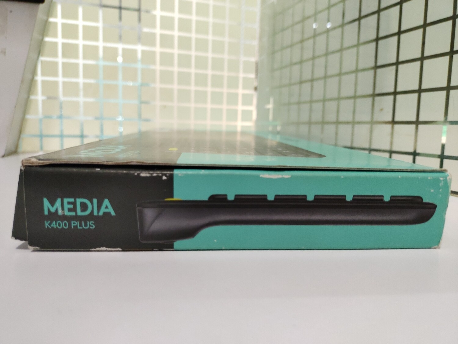 Logitech K400 Plus Wireless Touch Keyboard Logitech K400 Plus Wireless Touch Keyboard