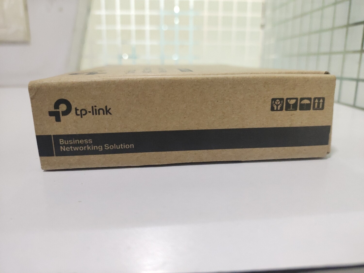 TP Link EAP225-Wall Omada Wireless Wall-Plate Access Point TP Link EAP225-Wall Omada Wireless Wall-Plate Access Point