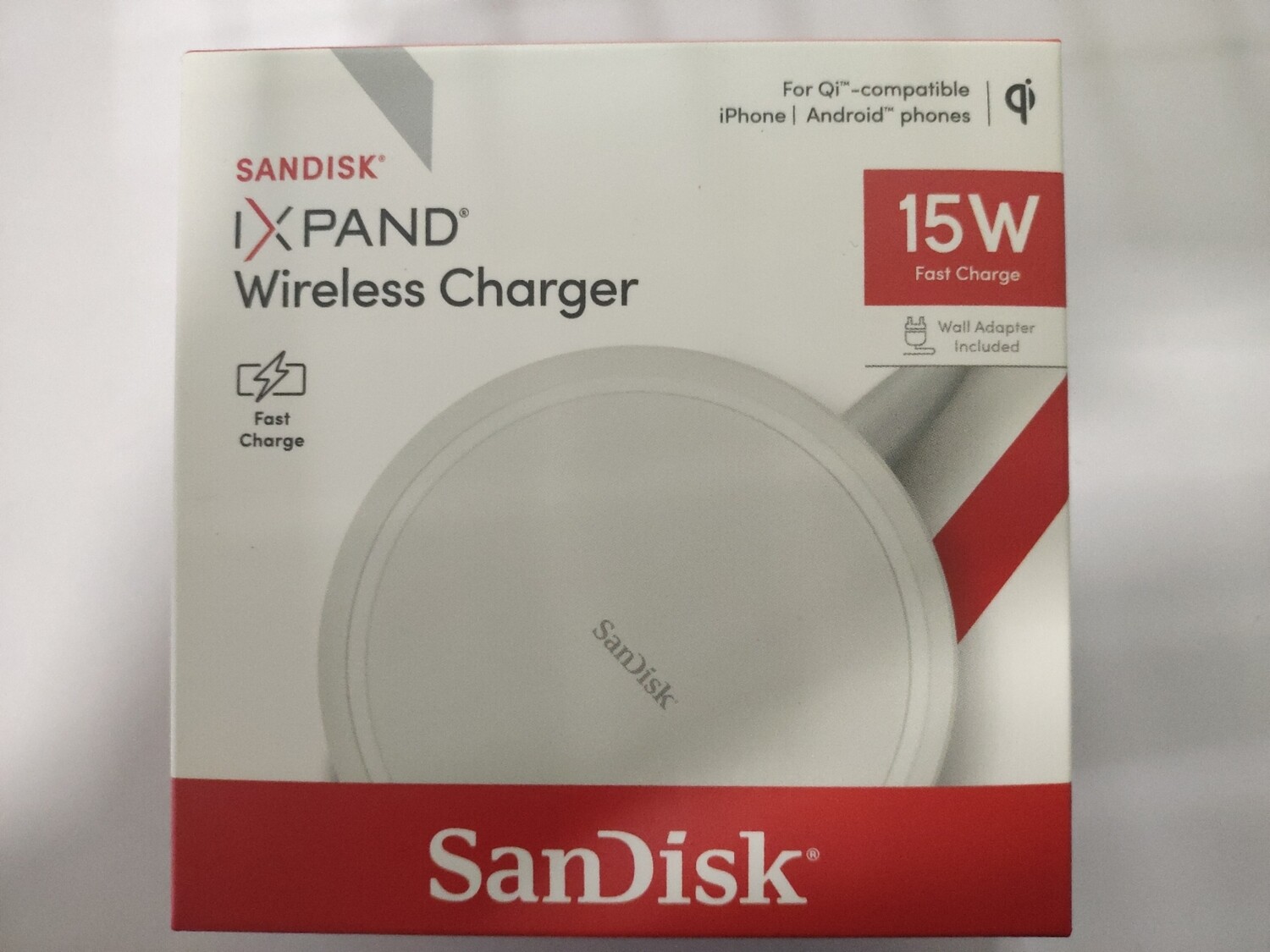 SanDisk iXpand Wireless 15W Charger with QC 3.0 Adapter Included