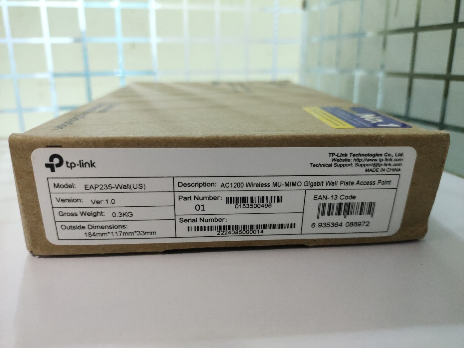 TP-Link EAP235-Wall Plate Access Point TP-Link EAP235-Wall Plate Access Point