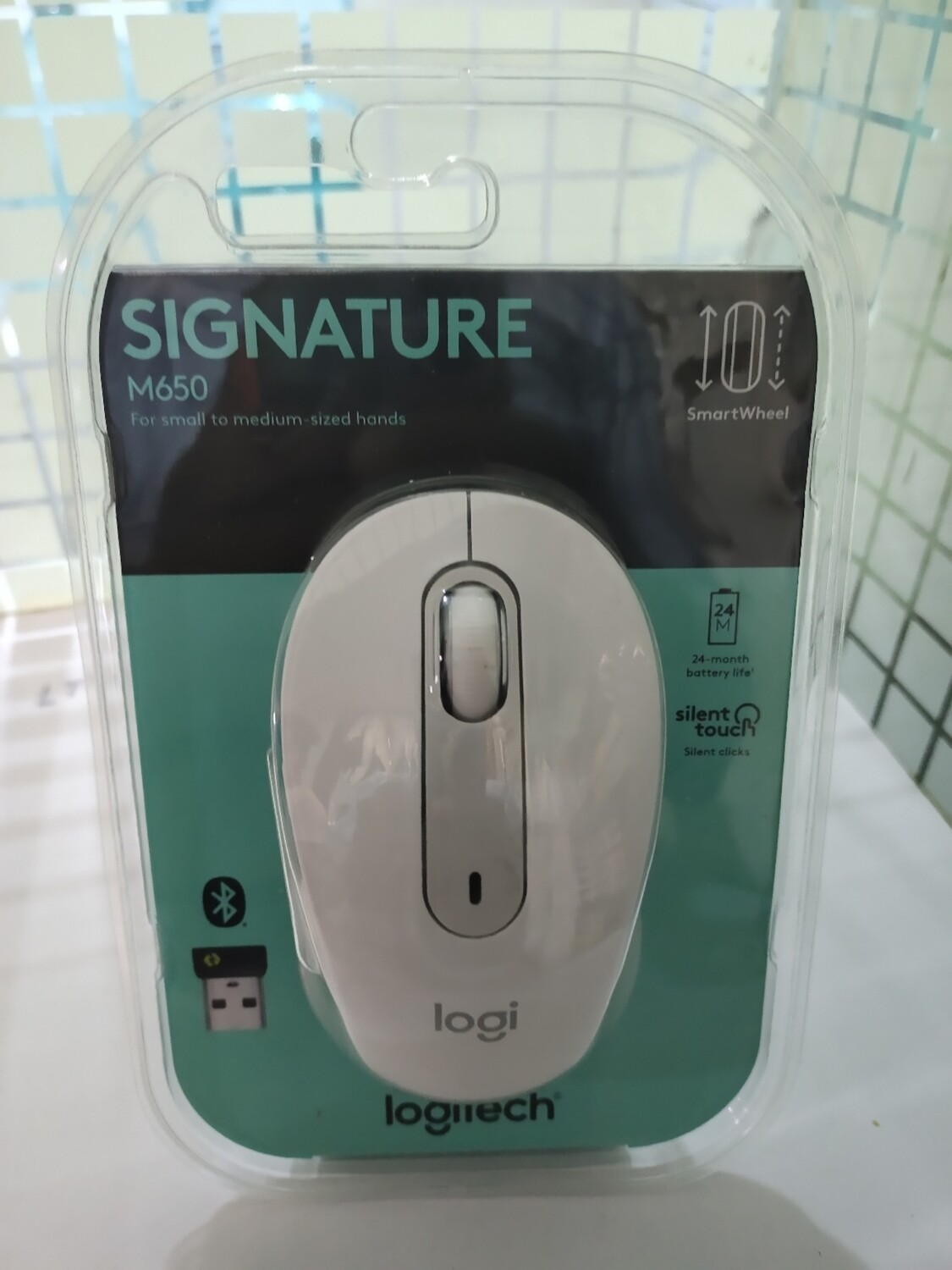 Logitech Signature M650 Wireless Mouse , Off-White