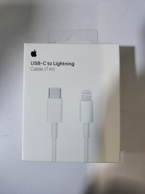 Apple 1mtr USB-C to Lightning Cable (A2561)