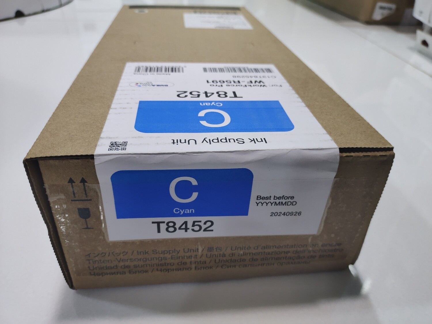 Epson T8452 Ink Cartridge, Cyan Epson T8452 Ink Cartridge, Cyan