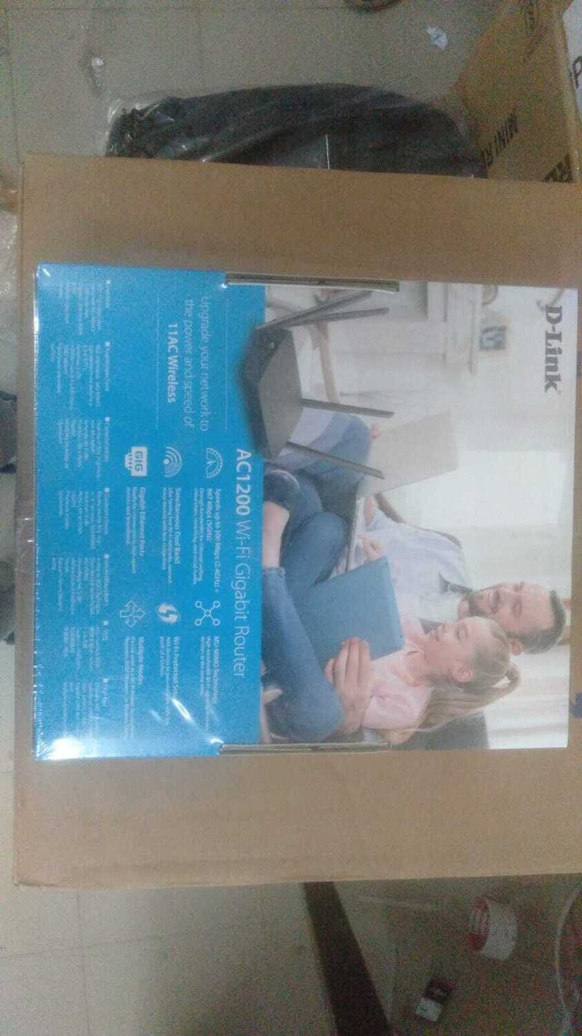 D-Link DIR-825 MU-MIMO Gigabit Wireless Router