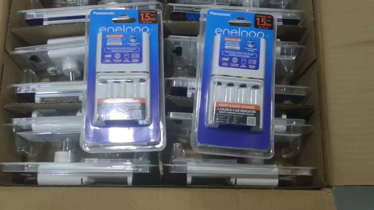 (New) Panasonic eneloop BQ-CC55N Battery Charger (New) Panasonic eneloop BQ-CC55N Battery Charger