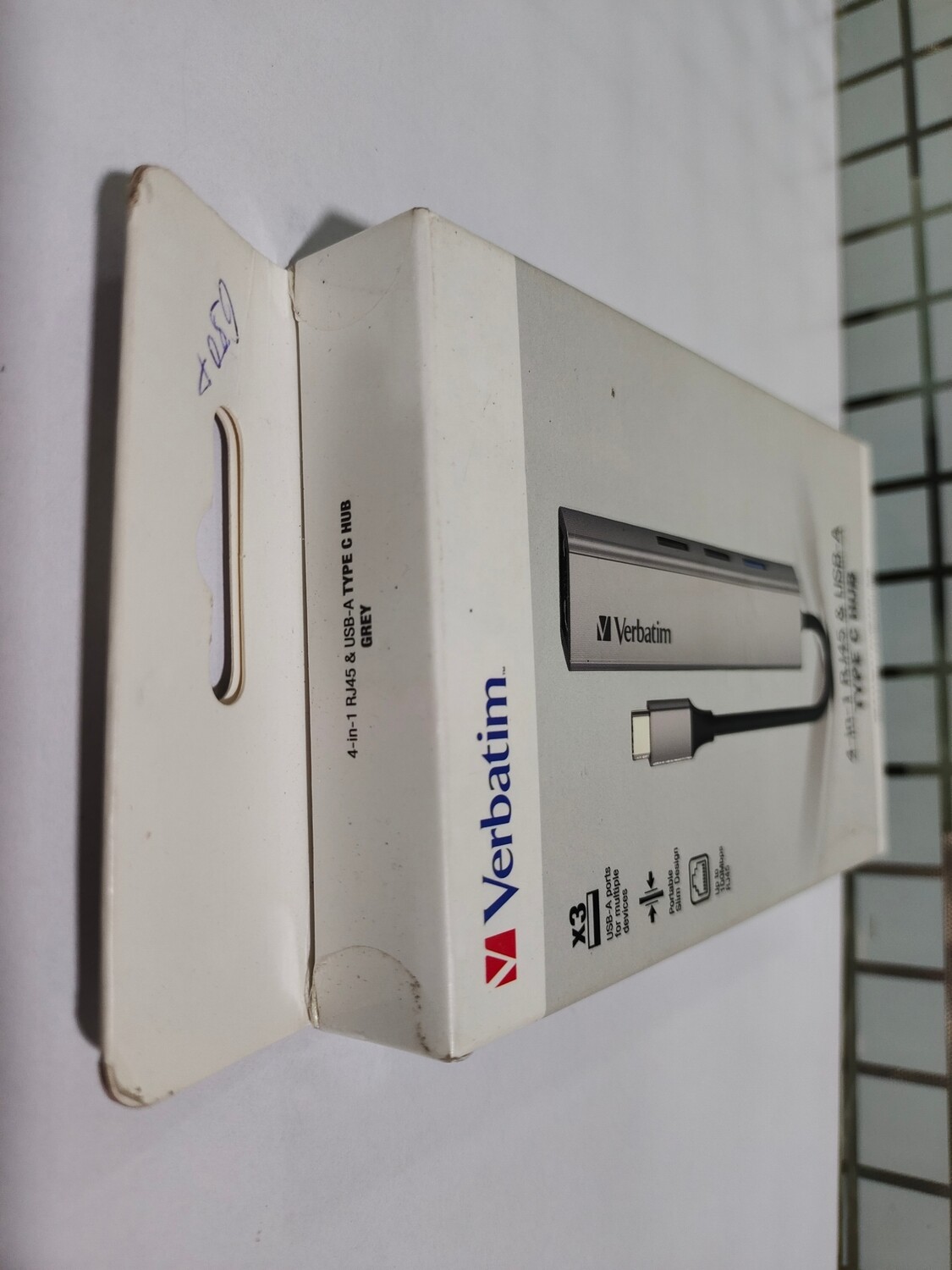 Verbatim 4-in-1 RJ45 & USB-A Type C Hub