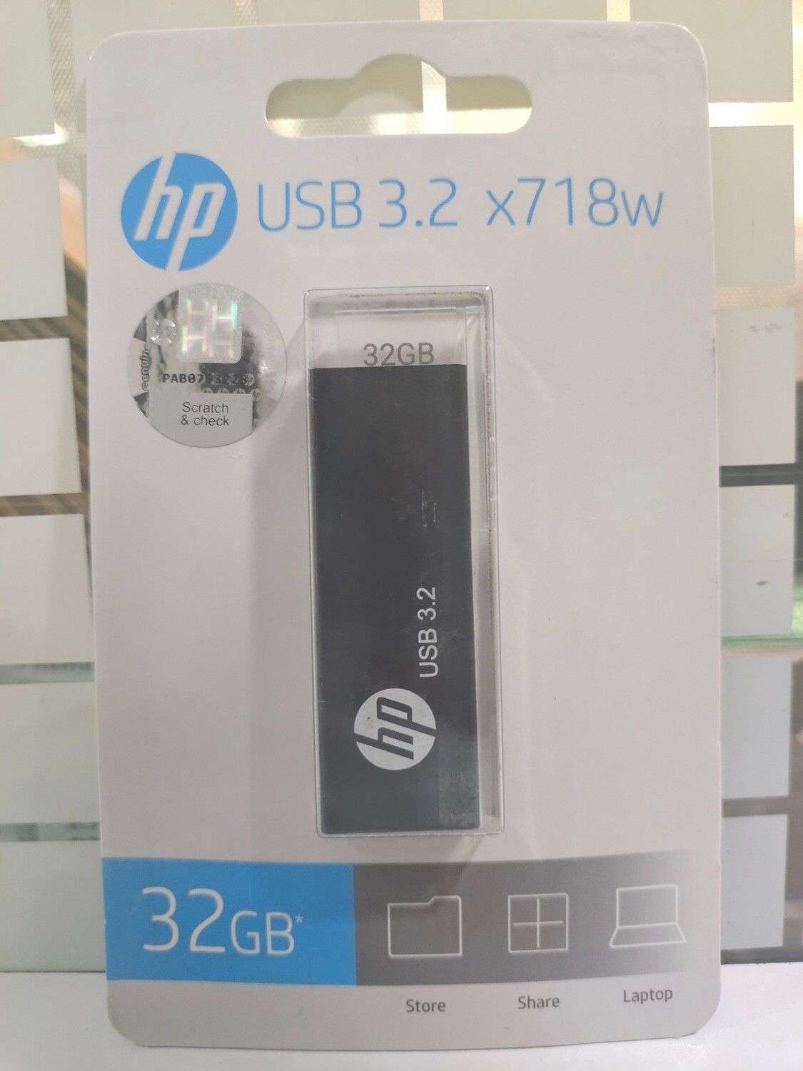 HP 32GB USB 3.2 Pendrive (X718W) HP 32GB USB 3.2 Pendrive (X718W)