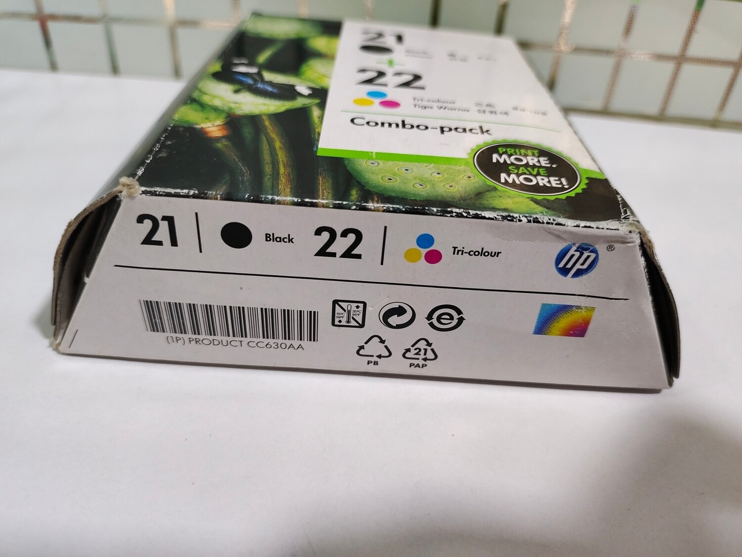 HP 21 Black & 22 Ink Cartridge, Tri Color
