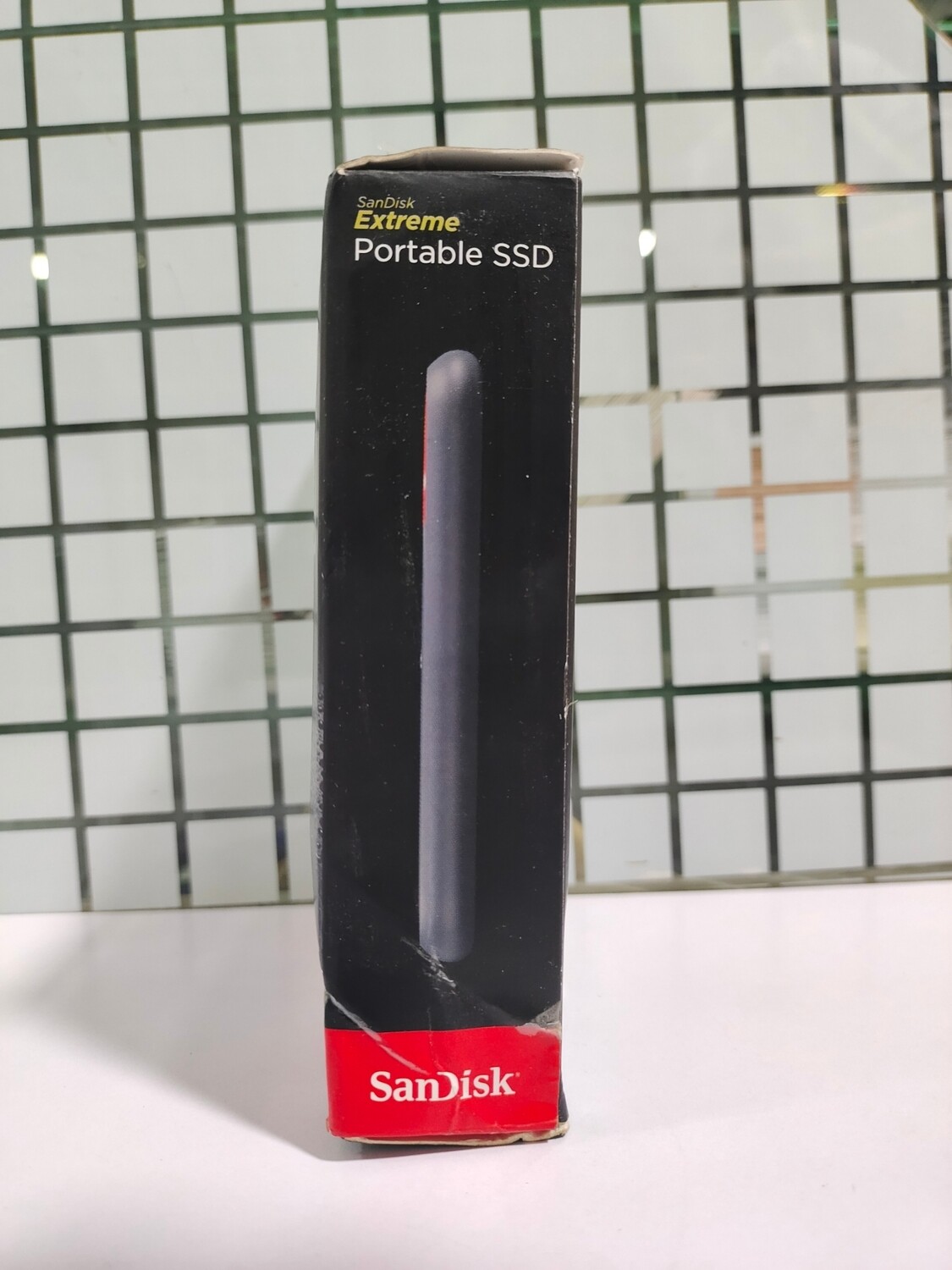 SanDisk 2TB Extreme Portable SSD SanDisk 2TB Extreme Portable SSD