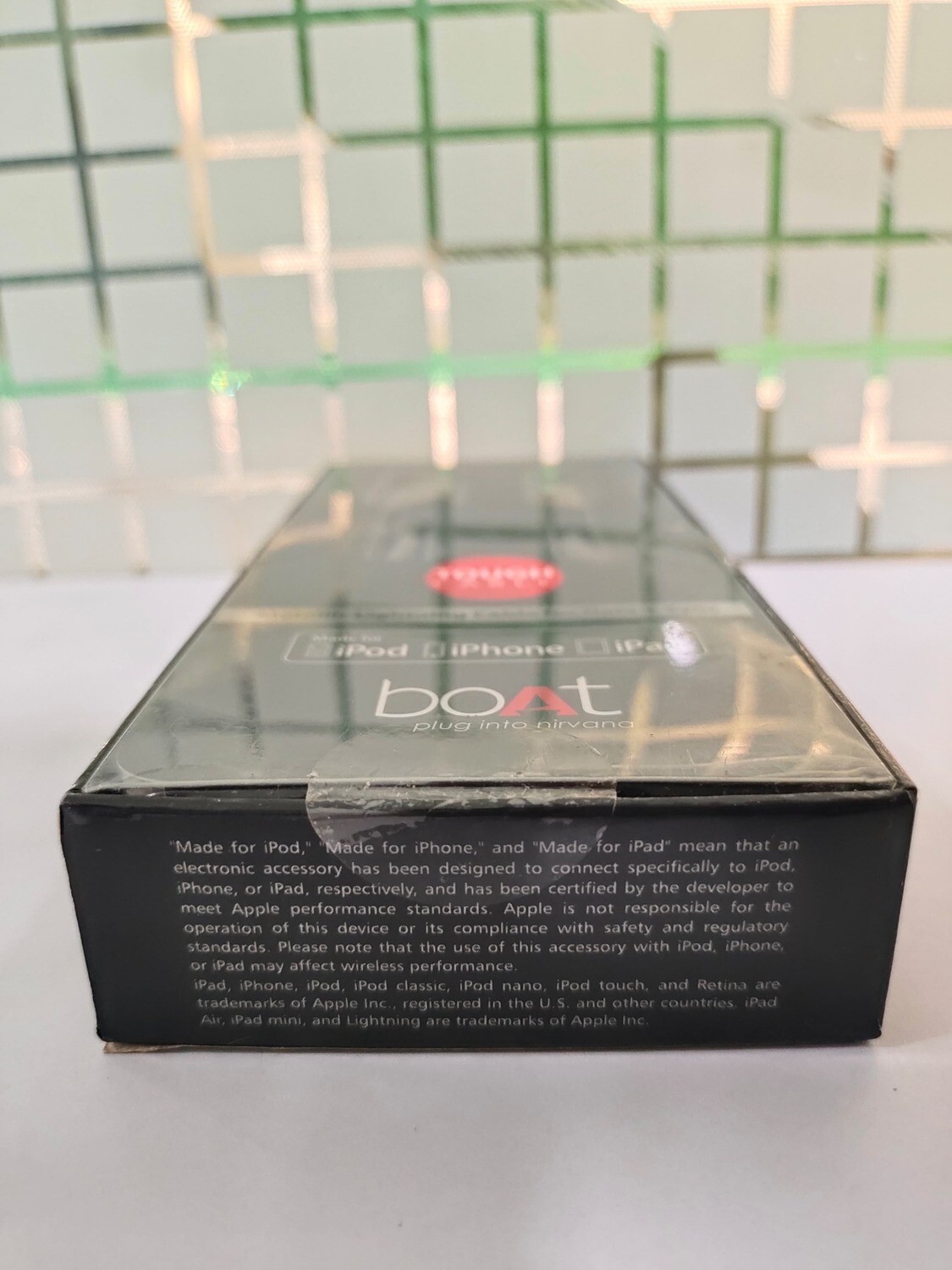 boAt 1.5mtr USB to Lightning Cable, Gold boAt 1.5mtr USB to Lightning Cable, Gold