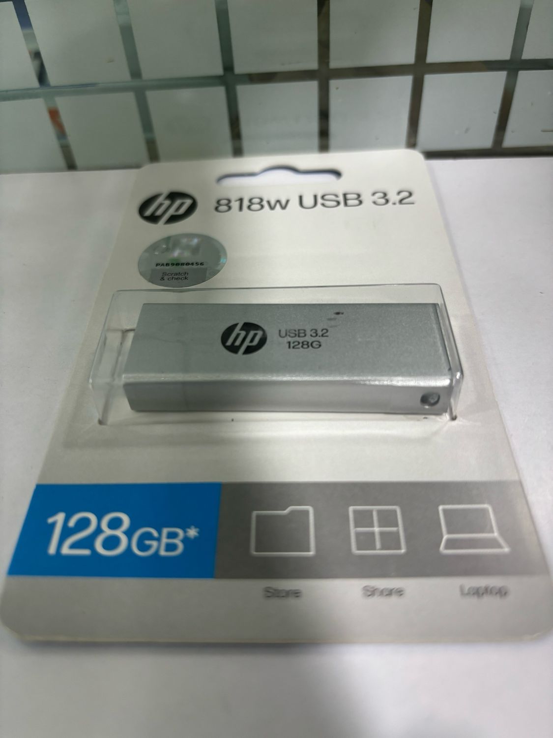 HP 128GB USB 3.2 Pendrive (818W)
