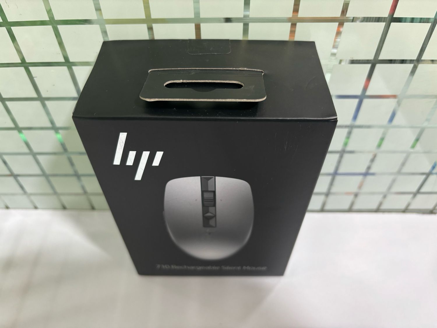 HP 710 Rechargeable Silent Mouse (6E6F1AA) HP 710 Rechargeable Silent Mouse (6E6F1AA)