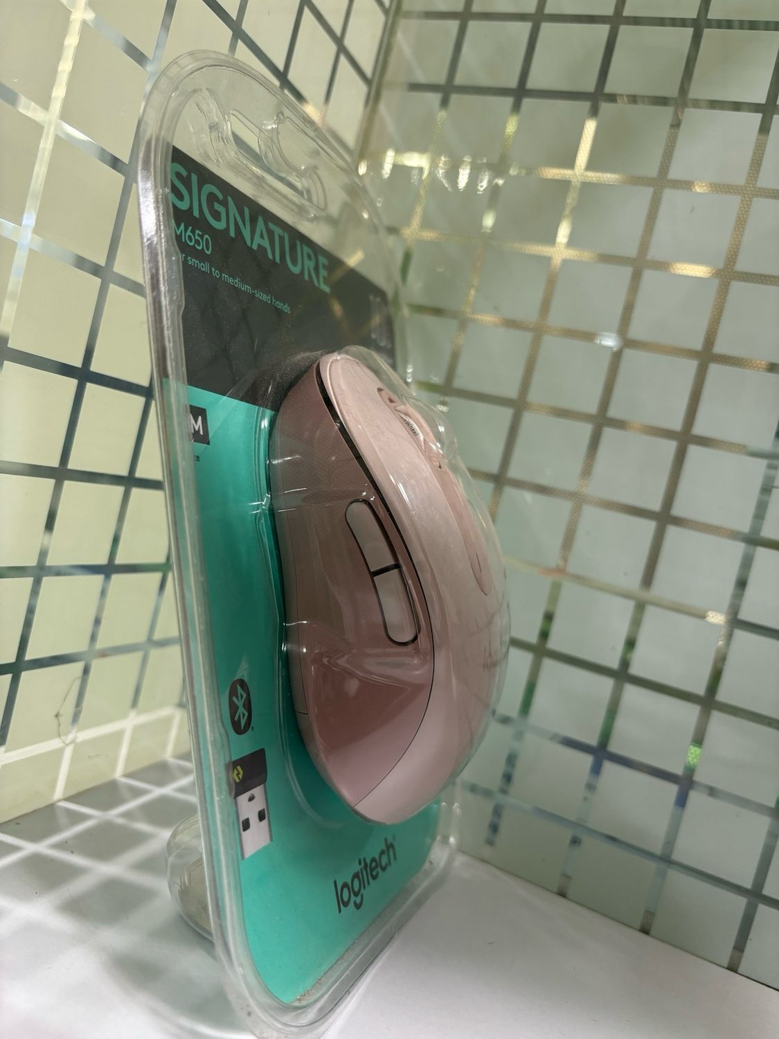 Logitech Signature M650 Wireless Mouse, Rose