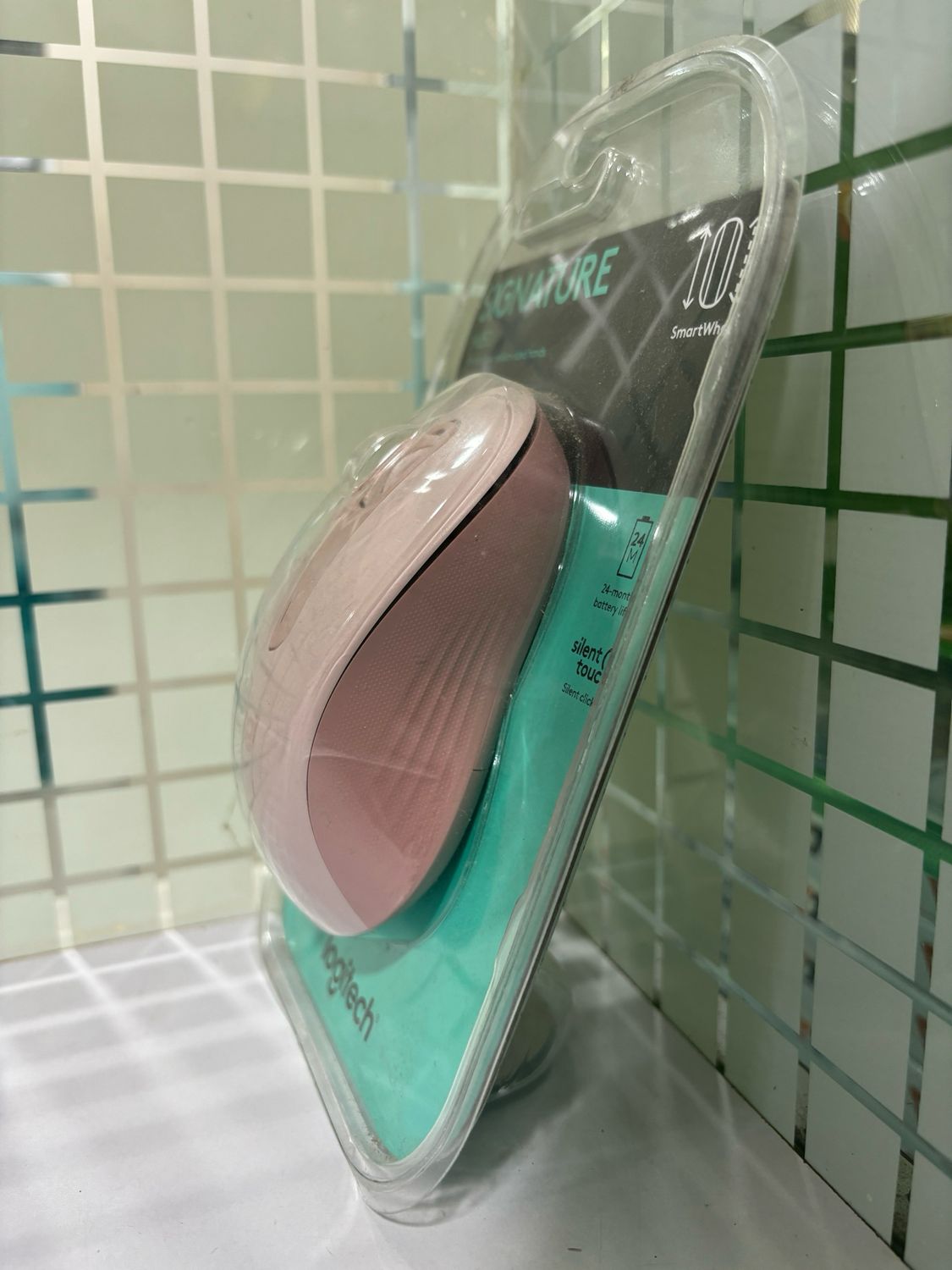 Logitech Signature M650 Wireless Mouse, Rose