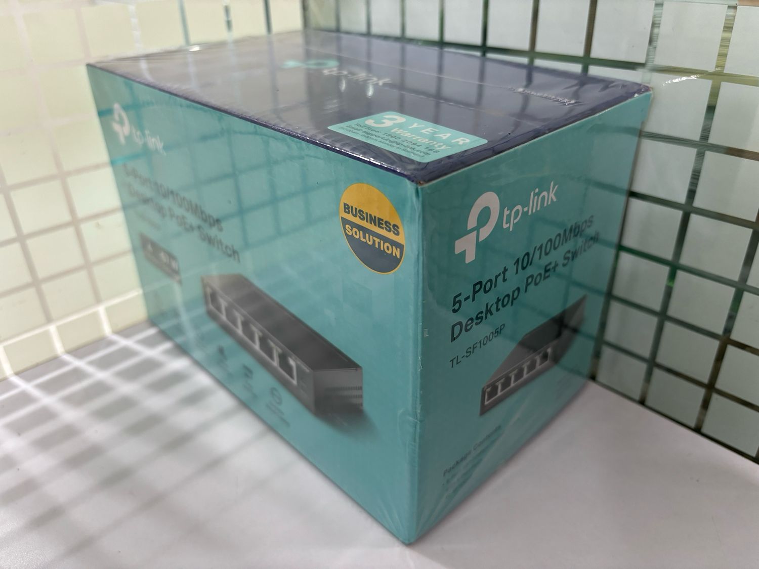 TP Link TL-SF1005P 5-Port Desktop PoE Switch with 4-Port PoE TP Link TL-SF1005P 5-Port Desktop PoE Switch with 4-Port PoE