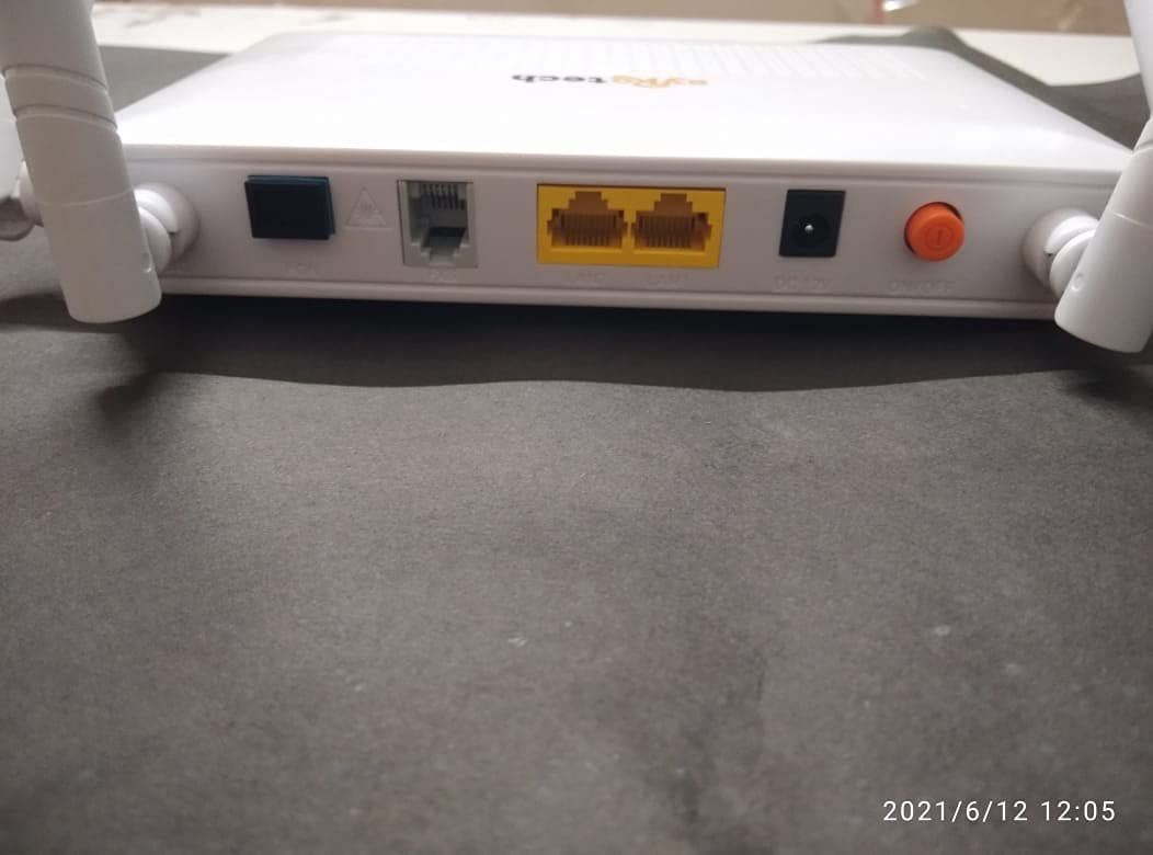 Syrotech Dual Band XPON ONT with 4 Antenna GPON 2010 Syrotech Dual Band XPON ONT with 4 Antenna GPON 2010