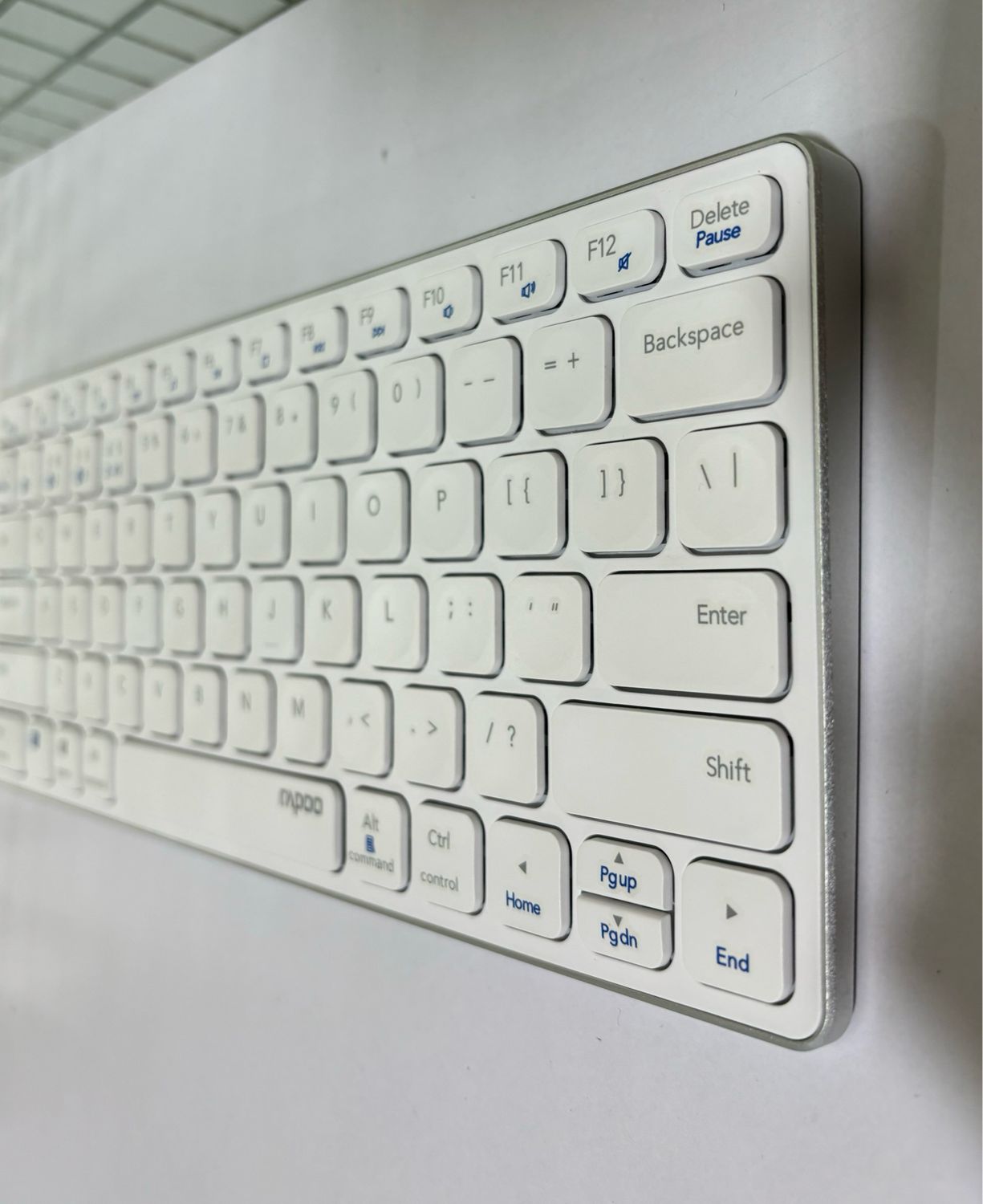 Rapoo E9050G C-Type Rechargeable Bluetooth Wireless Multi-Device White