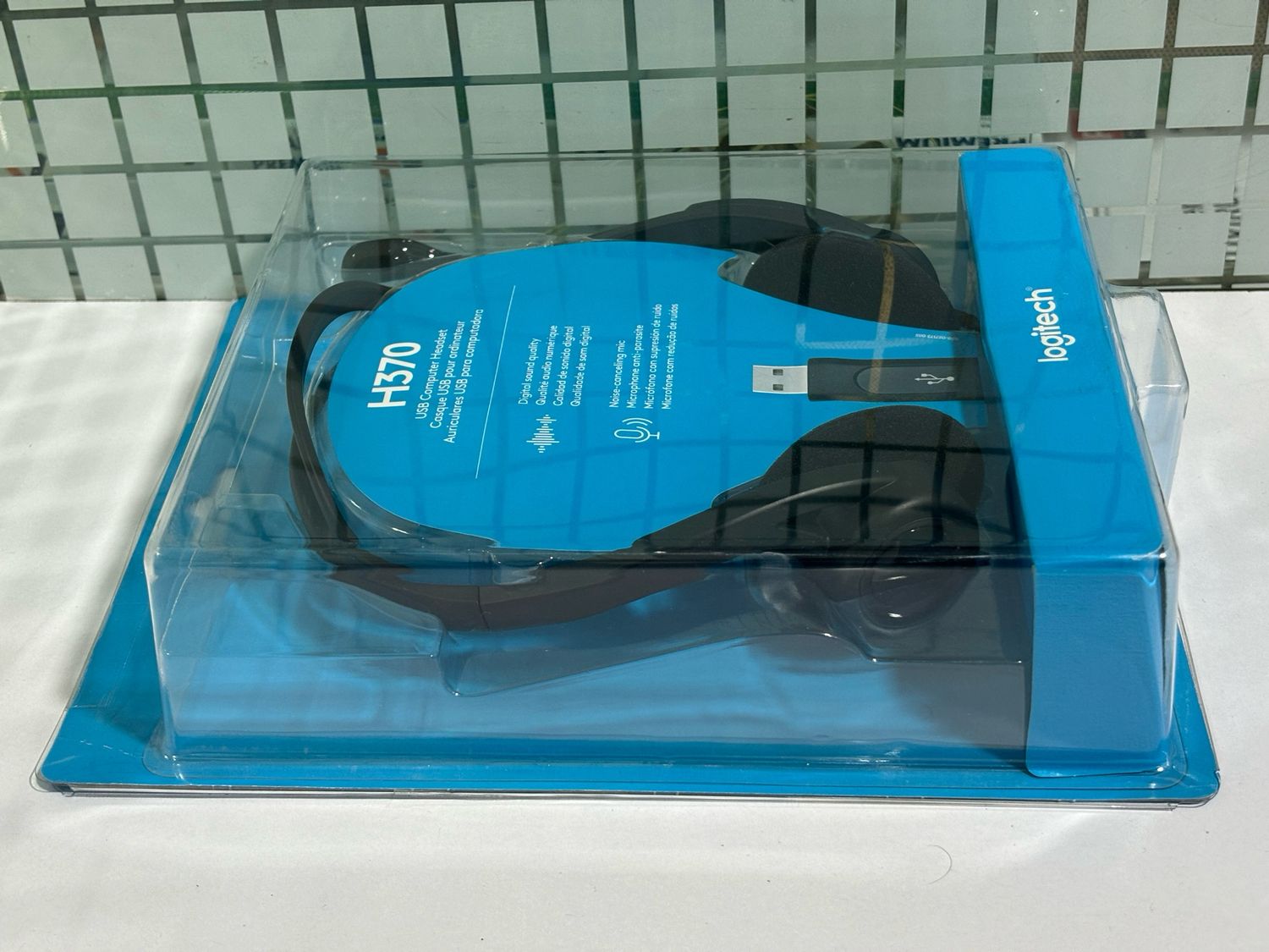 Logitech H370 USB Computer Headset Logitech H370 USB Computer Headset