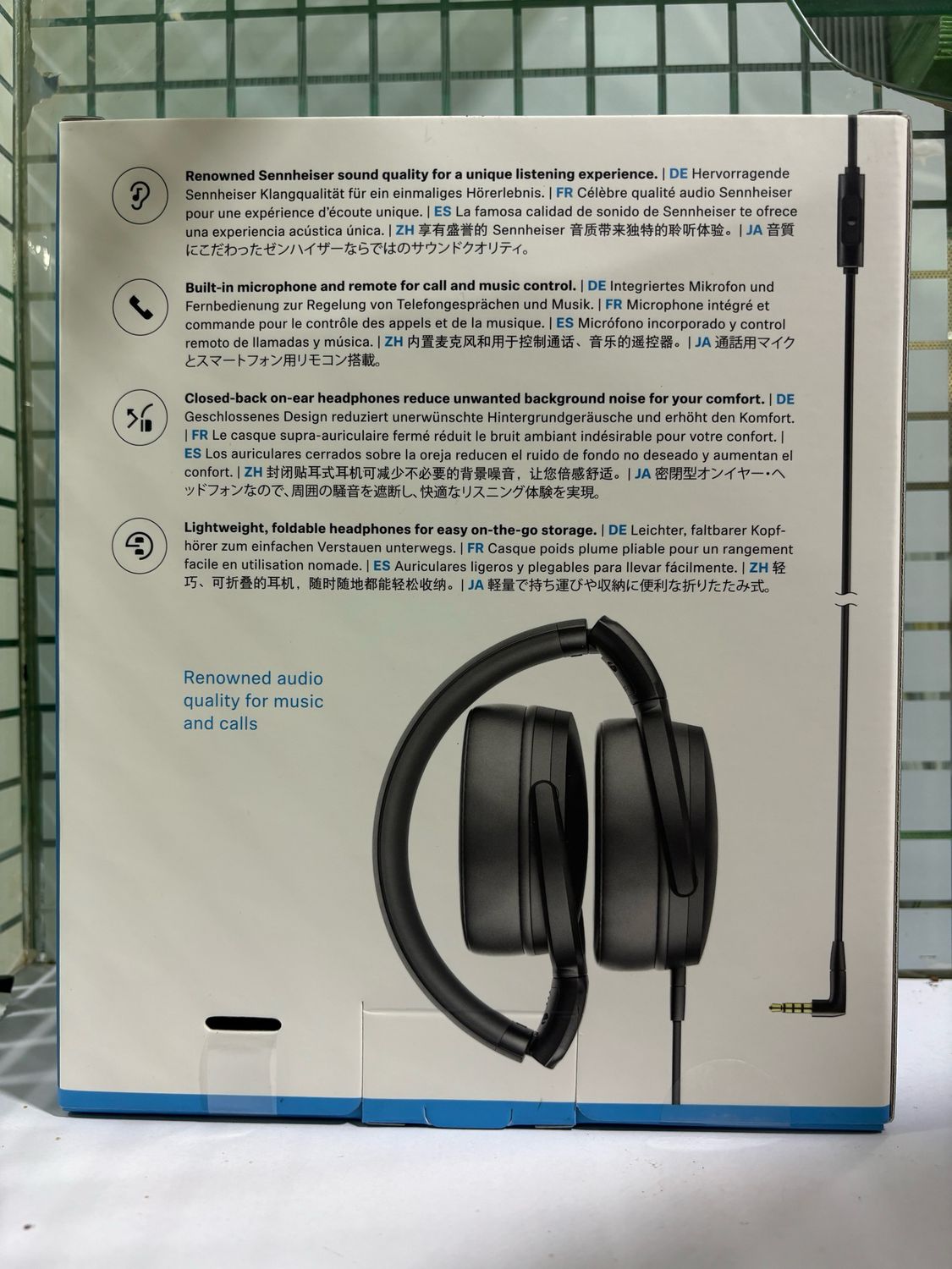 Sennheiser HD 400s Wired Over The Ear Headphone Sennheiser HD 400s Wired Over The Ear Headphone