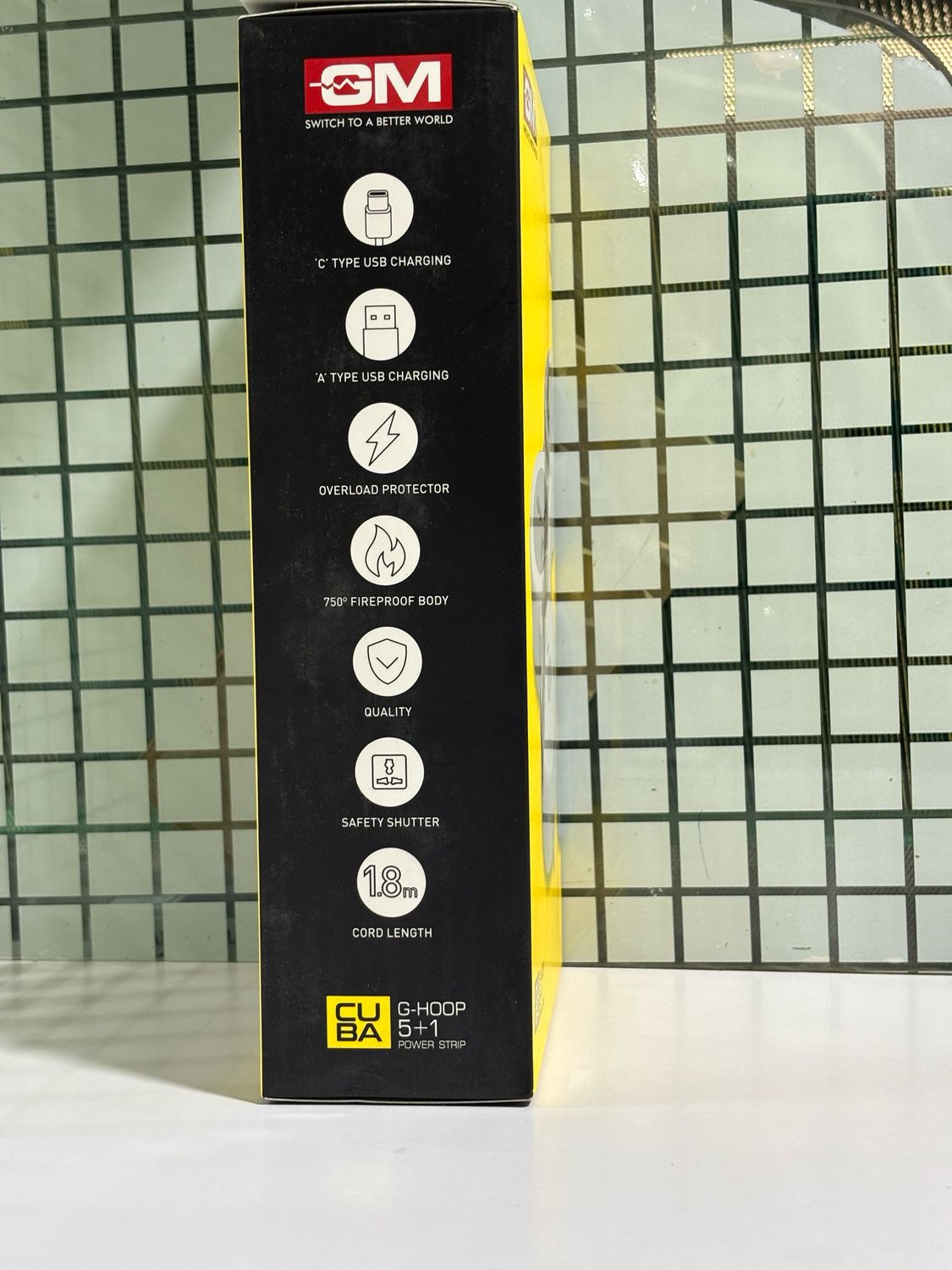 GM 5+1 G-Hoop Spike Guard with A & C Type USB-Master Switch GM 5+1 G-Hoop Spike Guard with A & C Type USB-Master Switch