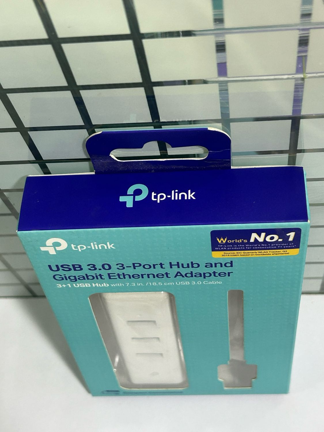 TP-Link UE330 USB Hub & Gigabit Ethernet Adapter TP-Link UE330 USB Hub & Gigabit Ethernet Adapter