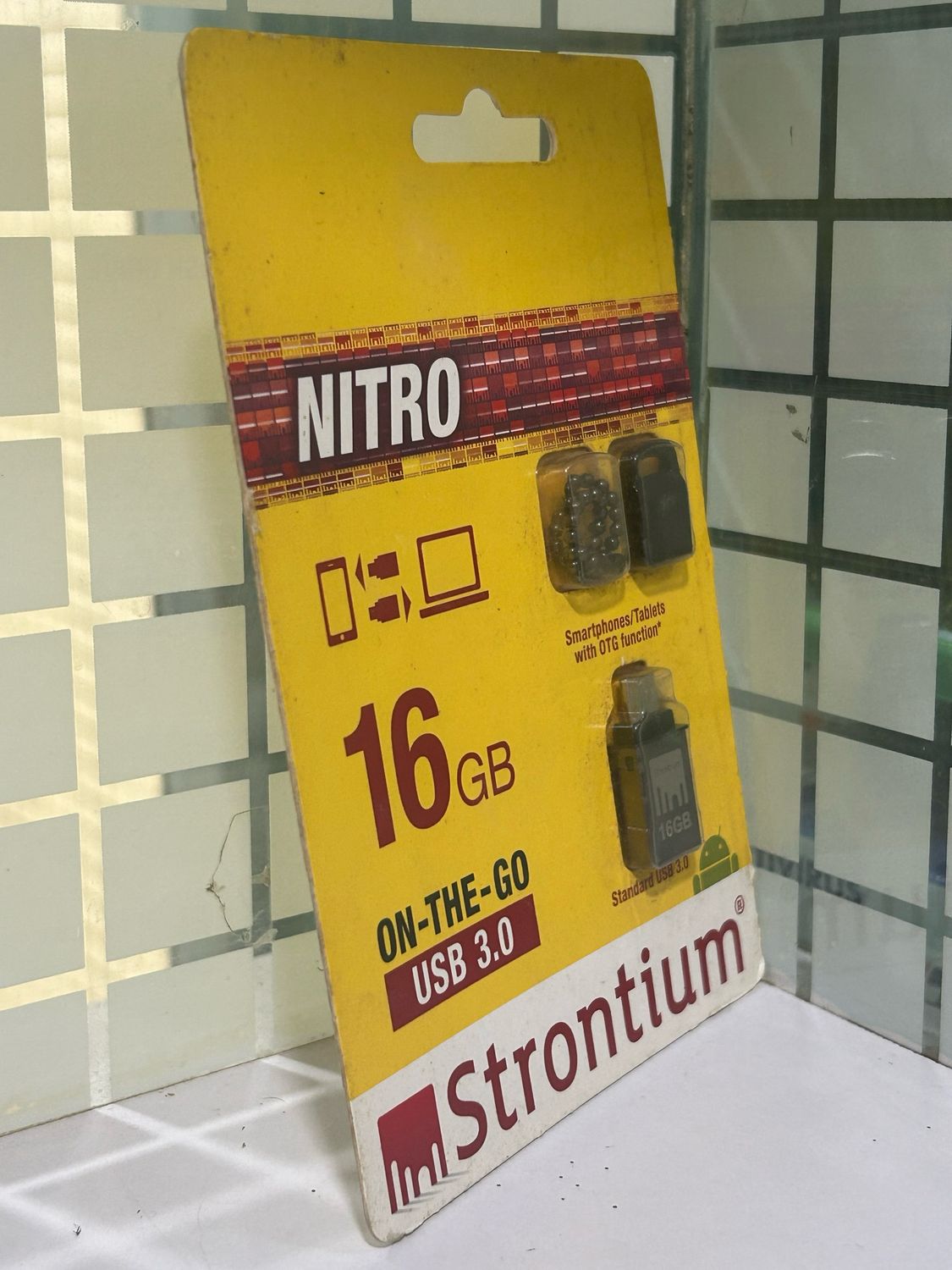 Strontium 16GB OTG Pen Drive