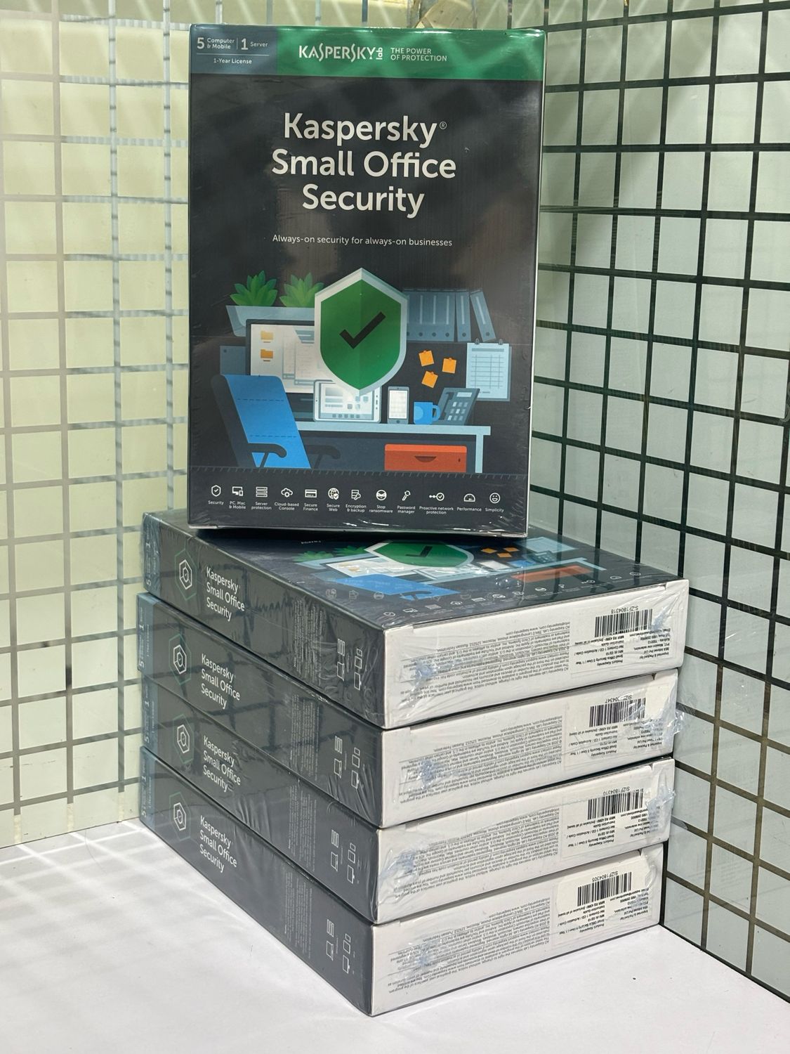 5 PC, 1 Server, 5 Mobile, 1 Year, Kaspersky Small Office Security 5 PC, 1 Server, 5 Mobile, 1 Year, Kaspersky Small Office Security