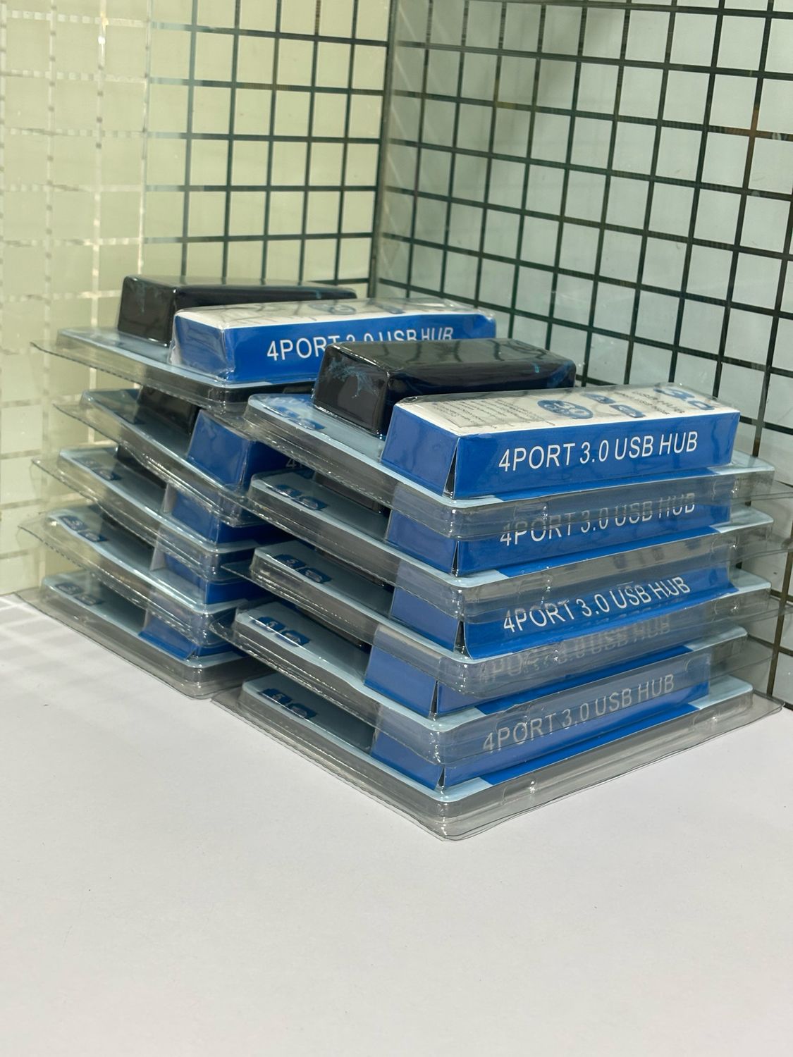 4-Port USB Hub 3.0 Speed (Pack of 10) 4-Port USB Hub 3.0 Speed (Pack of 10)