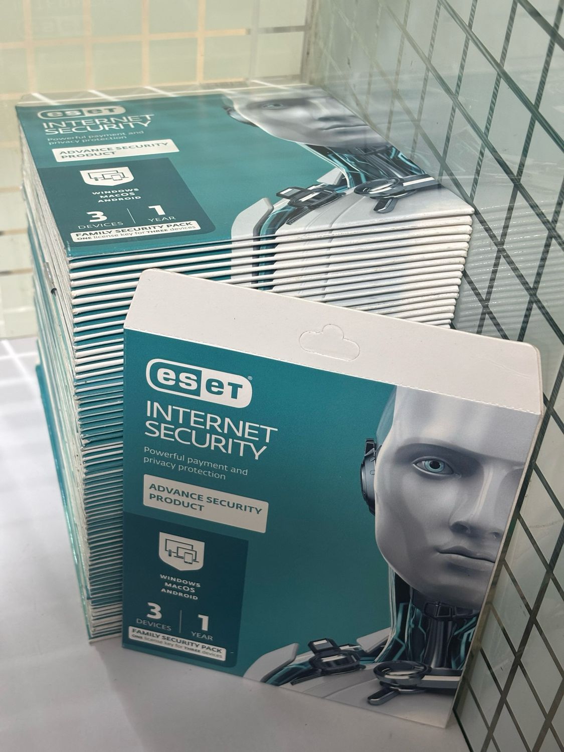3 User, 1 Year, Eset internet Security (3-key)