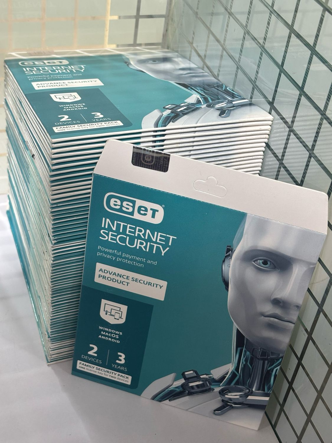 2 User, 3 Year, Eset Internet Security, Family Pack 2 User, 3 Year, Eset Internet Security, Family Pack
