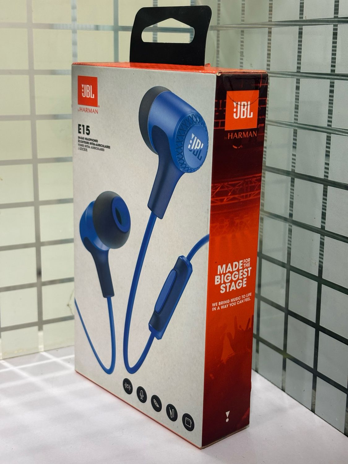 JBL E15 In-Ear Headphones with Mic, Blue JBL E15 In-Ear Headphones with Mic, Blue