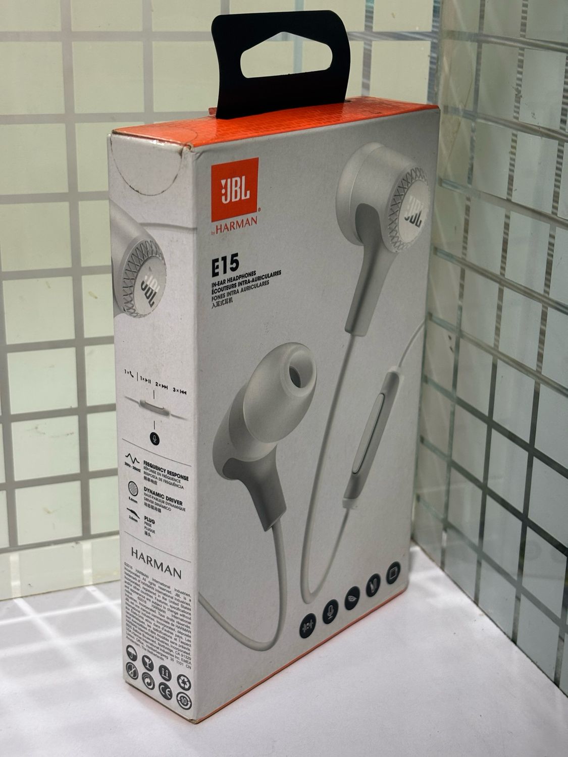 JBL E15 In-Ear Headphones with Mic, White JBL E15 In-Ear Headphones with Mic, White