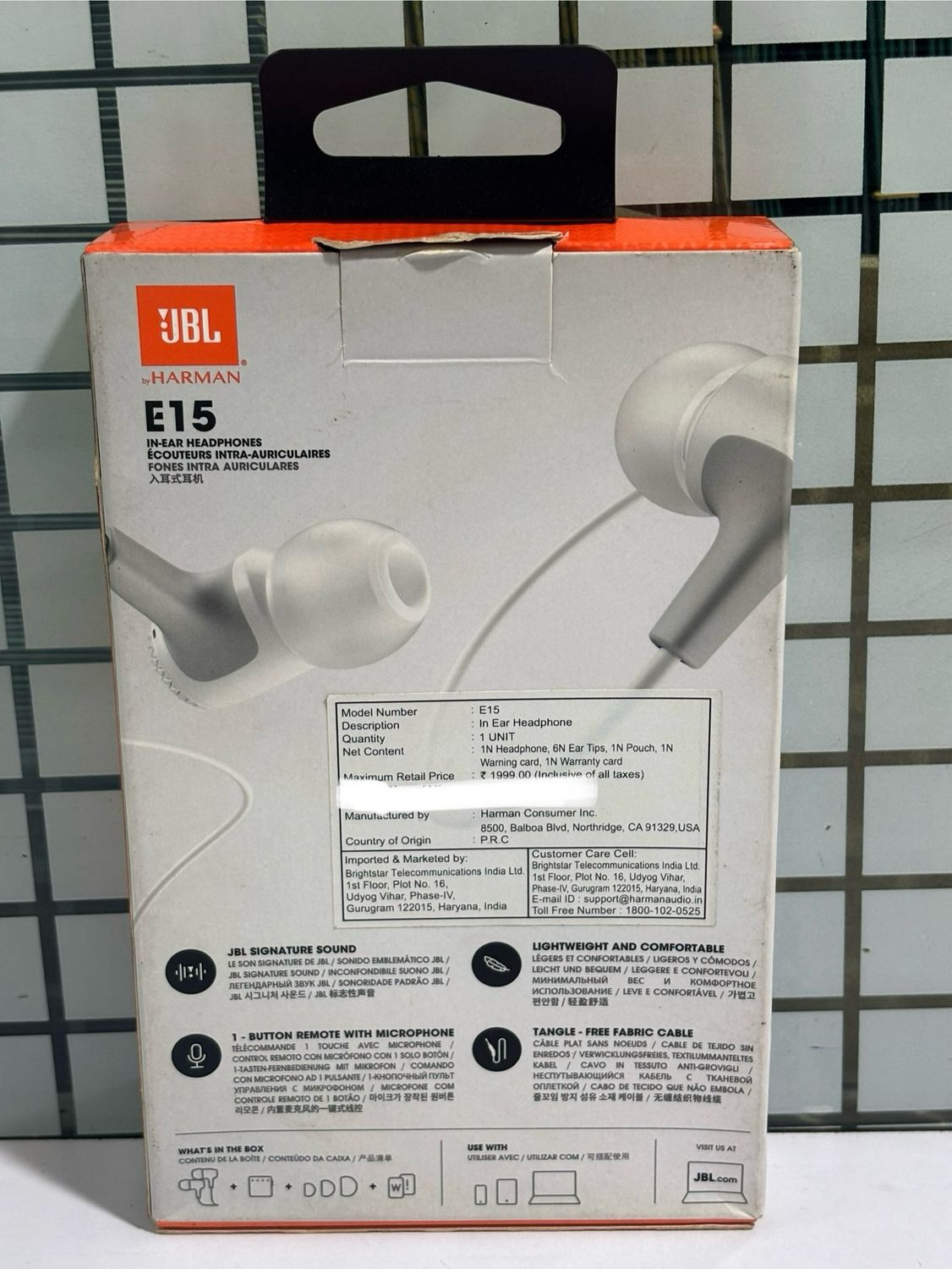 JBL E15 In-Ear Headphones with Mic, White JBL E15 In-Ear Headphones with Mic, White