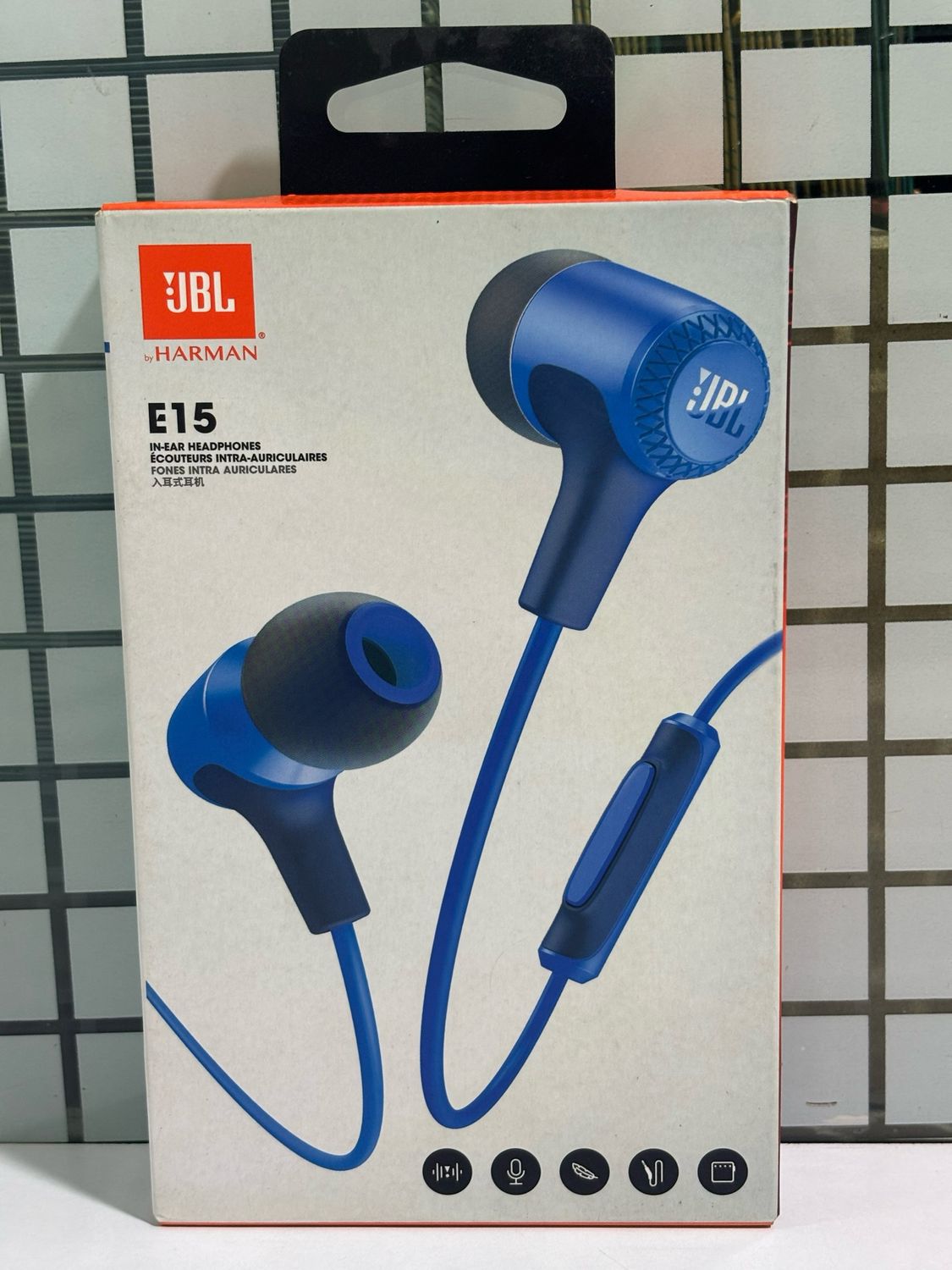 JBL E15 In-Ear Headphones with Mic, Blue