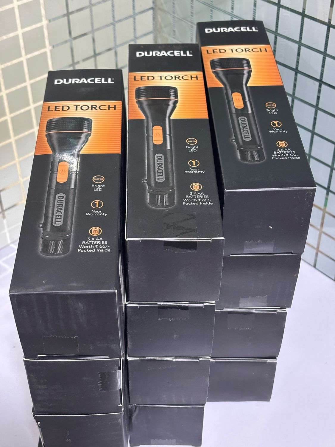 Duracell LED Torch Light (AA/3-Batteries)